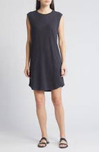 Load image into Gallery viewer, Faherty Brand Sunwashed Muscle Dress
